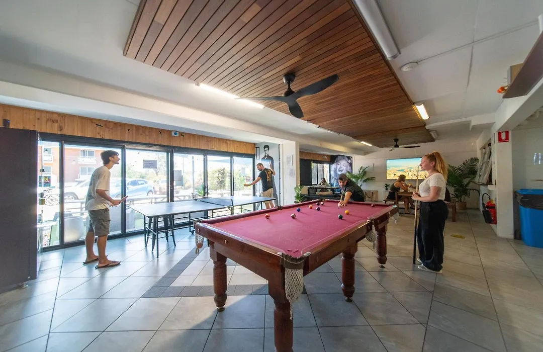 Seaside Lodge Hostel Townsville- Right Next To Coles, 2 Mins Walk To Strand & Cbd- Passport Required-1